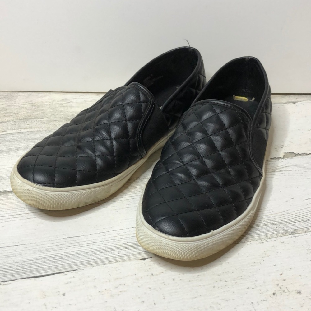 Steve Madden Shoes Endell Quilted Black Slip On Loafers Shoes 9